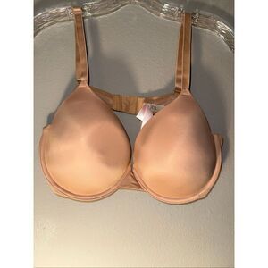PINK wear everywhere t-shirt lightly nude bra size 40C